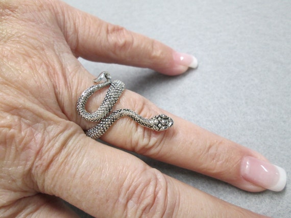 Rare Vintage 70's SNAKE Ring> Etched Silver>Great… - image 2