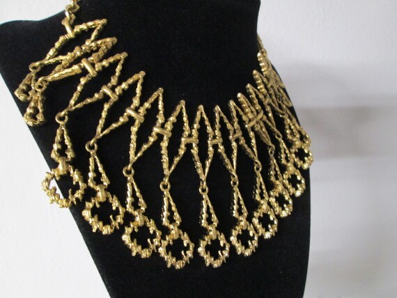 Fabulous Egyptian BIB Necklace with Dangles>Choic… - image 2