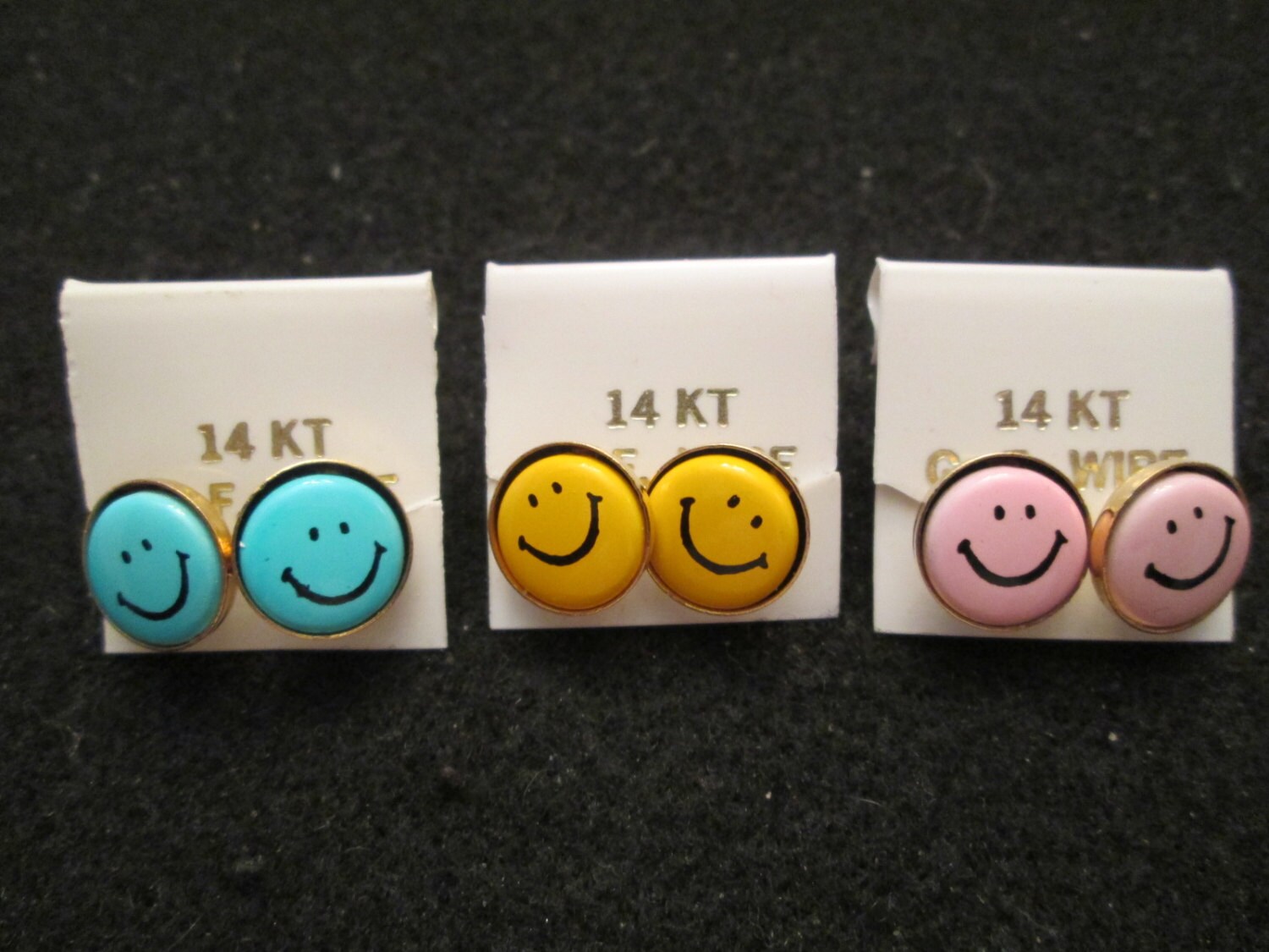 人気★【VINTAGE HOLLYWOOD×SMILEY】★ONE-TOUCH BALL EARRIN.G Amazon.com: TWJC 14k REAL Yellow Gold Smiley Face Stud