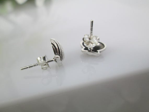 925 SHELL Stud Earrings>Sea Shell Stud earrings,925 Sterling Silver Shell Earring,Silver Sea Shell earrings,Small 925 Sea Shell Earrings View 3