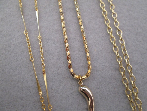 Gold Italian HORN necklace>18" or 24" long chain>… - image 3