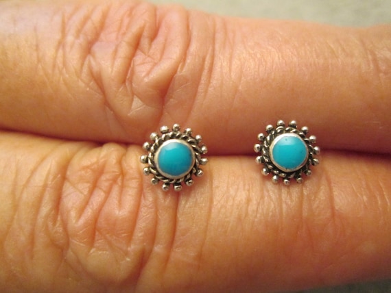 Small 925 Solid Sterling TURQUOISE Stud Earrings>… - image 1
