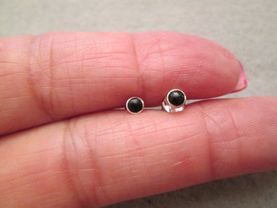 Tiny 925 Solid Sterling Silver BLACK ONYX Stud Ea… - image 1