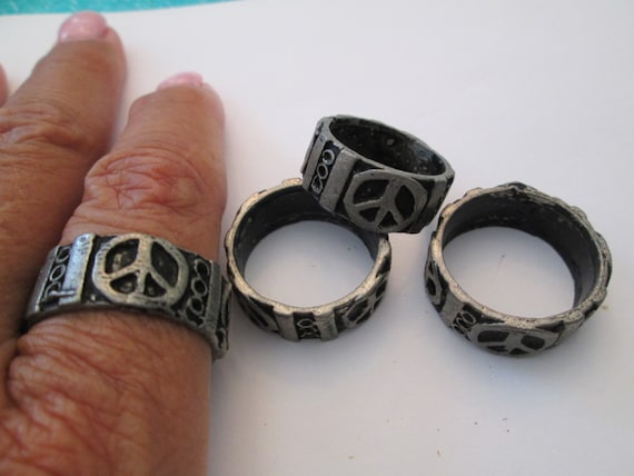 Vintage 1960's>PEWTER PEACE BANDS, A Blast From T… - image 3