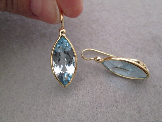 Solid 18kt.Gold Earrings>Genuine BLUE TOPAZ Earrings>18kt.Gold Blue Topaz Earrings,18kt.Birthstone Earrings,Topaz Drop Earrings,18kt,Gold