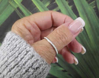 Opal Eternity Band Ring>Sterling Silver Narrow Opal Ring,Narrow Band,Thin Silver Band,Opal Jewelry,Wedding ring,Thumb ring,White Opal ring