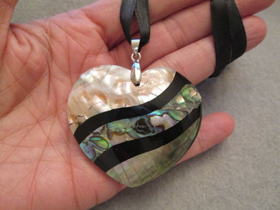 Genuine Abalone Shell & Mother of Pearl HEART Pen… - image 1