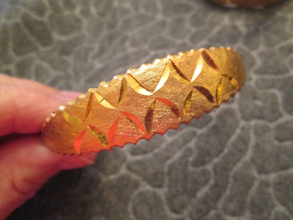 Vintage Gold Bangle Bracelet>Signed LJM hinged Go… - image 3