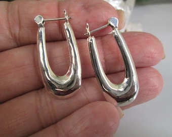 Sterling Silver Elongated Oval HOOP Earrings>Silver Hoops,Post Closure Hoops,Oval Hoops,Sterling Earrings,Simple 925 Hoops,925 Earrings