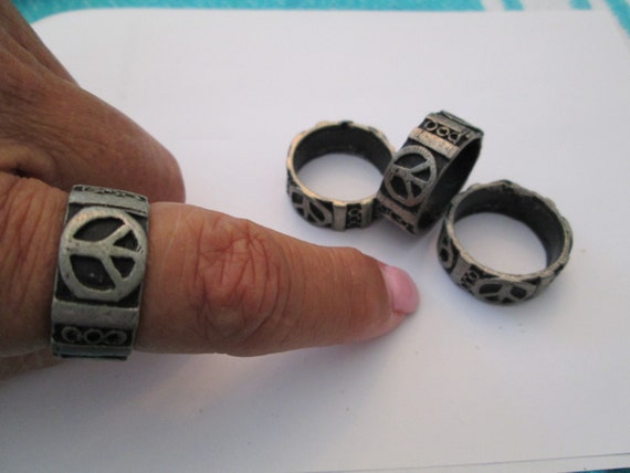 Vintage 1960's>PEWTER PEACE BANDS, A Blast From T… - image 2