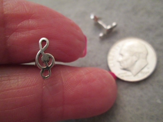 Small Solid 925 Sterling Silver Clef Note Stud Ea… - image 3