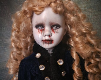 Vampire sabrina gothic doll