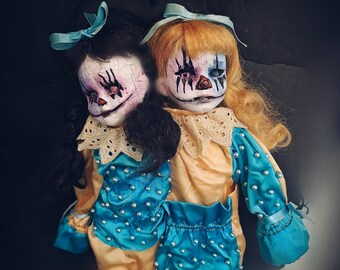 Freak show twins Alexis and Fido dolls