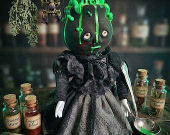 Muñeca de arte gótico Mahiaja, única en su clase: Caldero de manzana envenenada, brebaje de bruja, muñeca