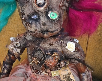 ゴシック・スチームパンク・アートドール – カスタムアイアンハート・ブードゥースタイル一点物樹脂製アイ – コレクター向けダークファンタジードール