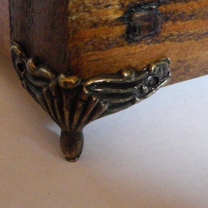 Antique Finish Box Feet - Zinc Alloy Ornate Corner Decoration - Set of 4 C015