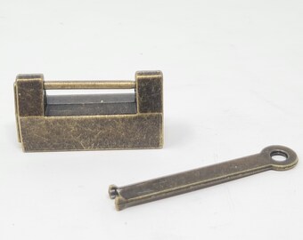 Decorative and Functioning Lock with Key for Metal Buckle Catch Latch Bronze Finish C046