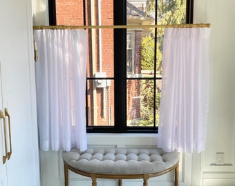 French Pleat Café curtains by HFDrapery. Custom french pleat designer linen drapes and curtains made in Canada. Pinch pleat cafe curtains.
