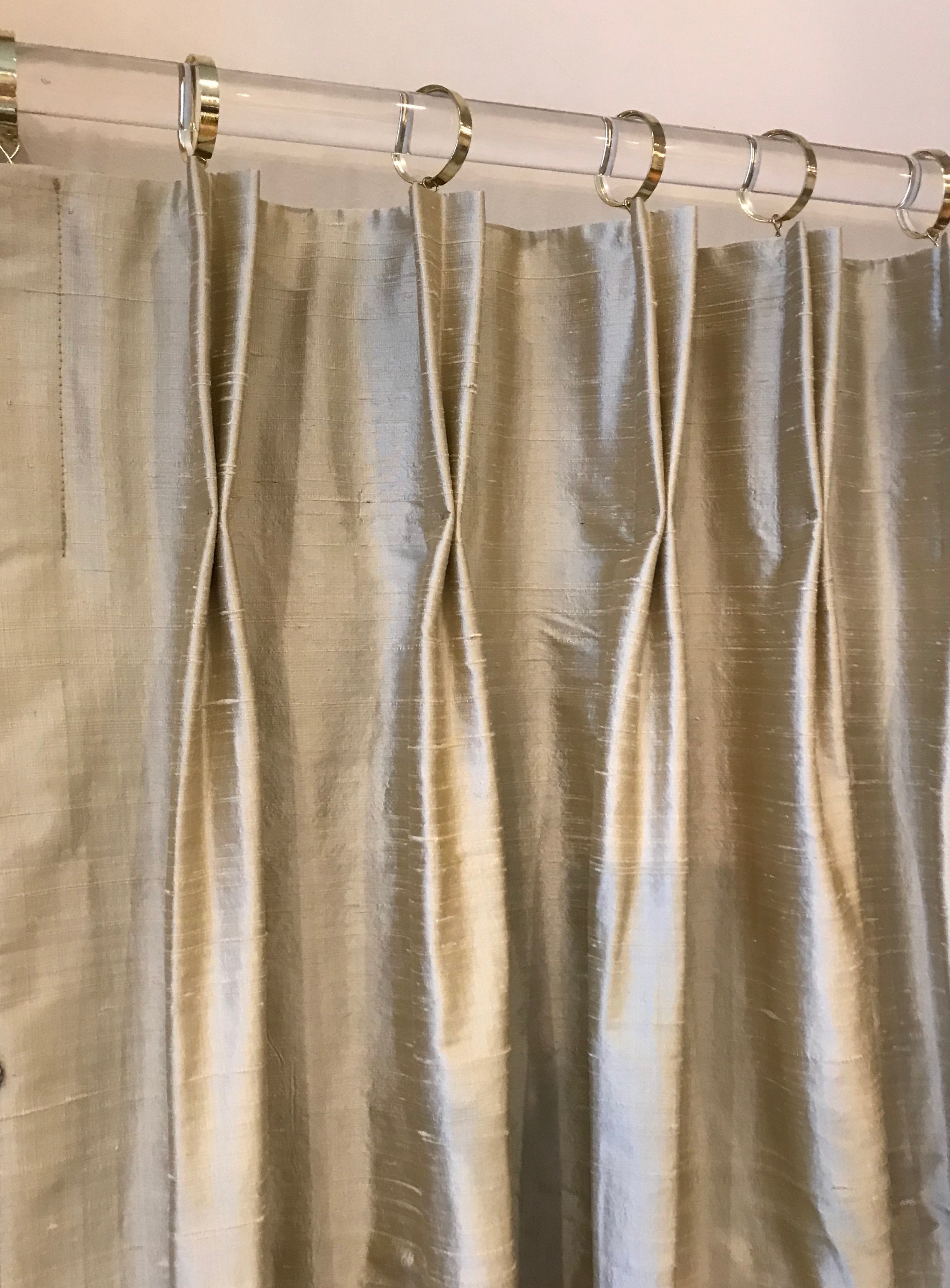 Lot 127 - A pair of silk brocade curtains Lot 127 - A pair of silk brocade curtains