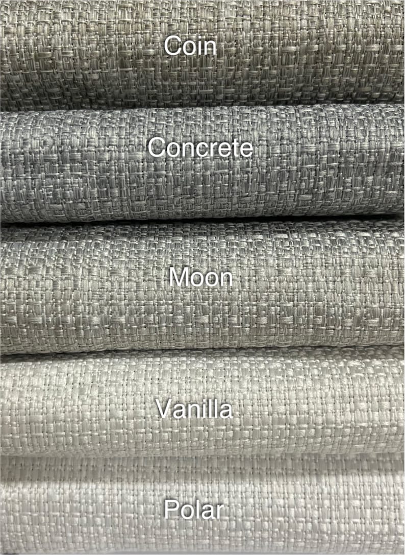Puede incluir: Cinco muestras de tela en diferentes tonos de gris. Las muestras est&aacute;n etiquetadas de arriba a abajo: Coin, Concrete, Moon, Vanilla y Polar.
