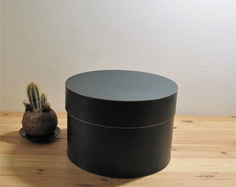 green hat box
