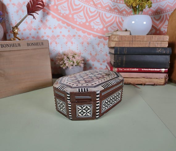 赤い裏地のヴィンテージ象嵌木製収納ボックス - Etsy 日本