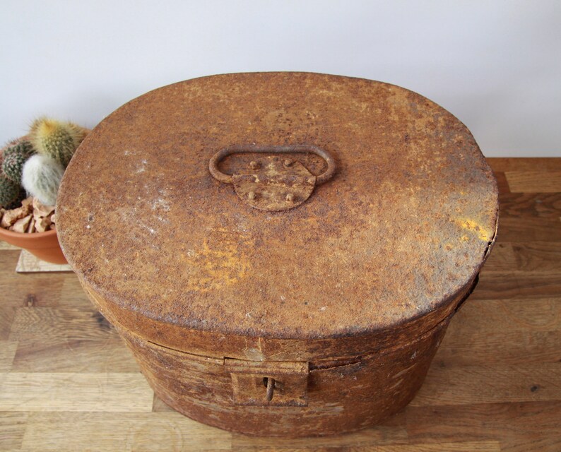 A Vintage Rustic Metal Hat Box Old Hat Box Old Tin Hat Box Etsy