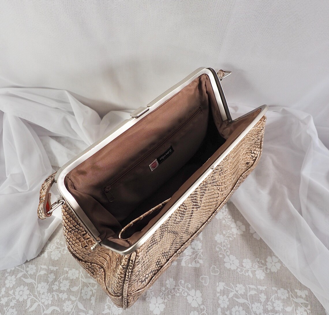 Vintage Olga Berg Faux Leather Handbag Shoulder Bag, foto 4 di 5