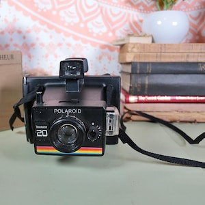 Vintage Polaroid Instant 20 Camera Display Camera