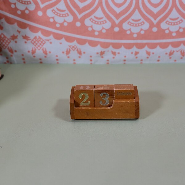 Wooden Desktop Calendar - Etsy