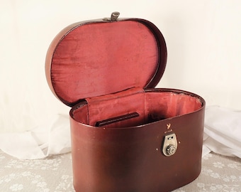 Vintage Antler Vanity Case: Red Makeup Storage