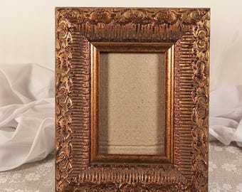 Vintage Gold Coloured Photo Frame: Ornate Picture Frame