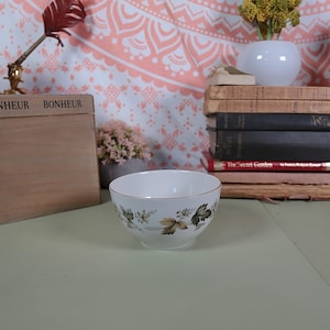 Vintage Sugar Bowl Royal Doulton Larchmont Bone China