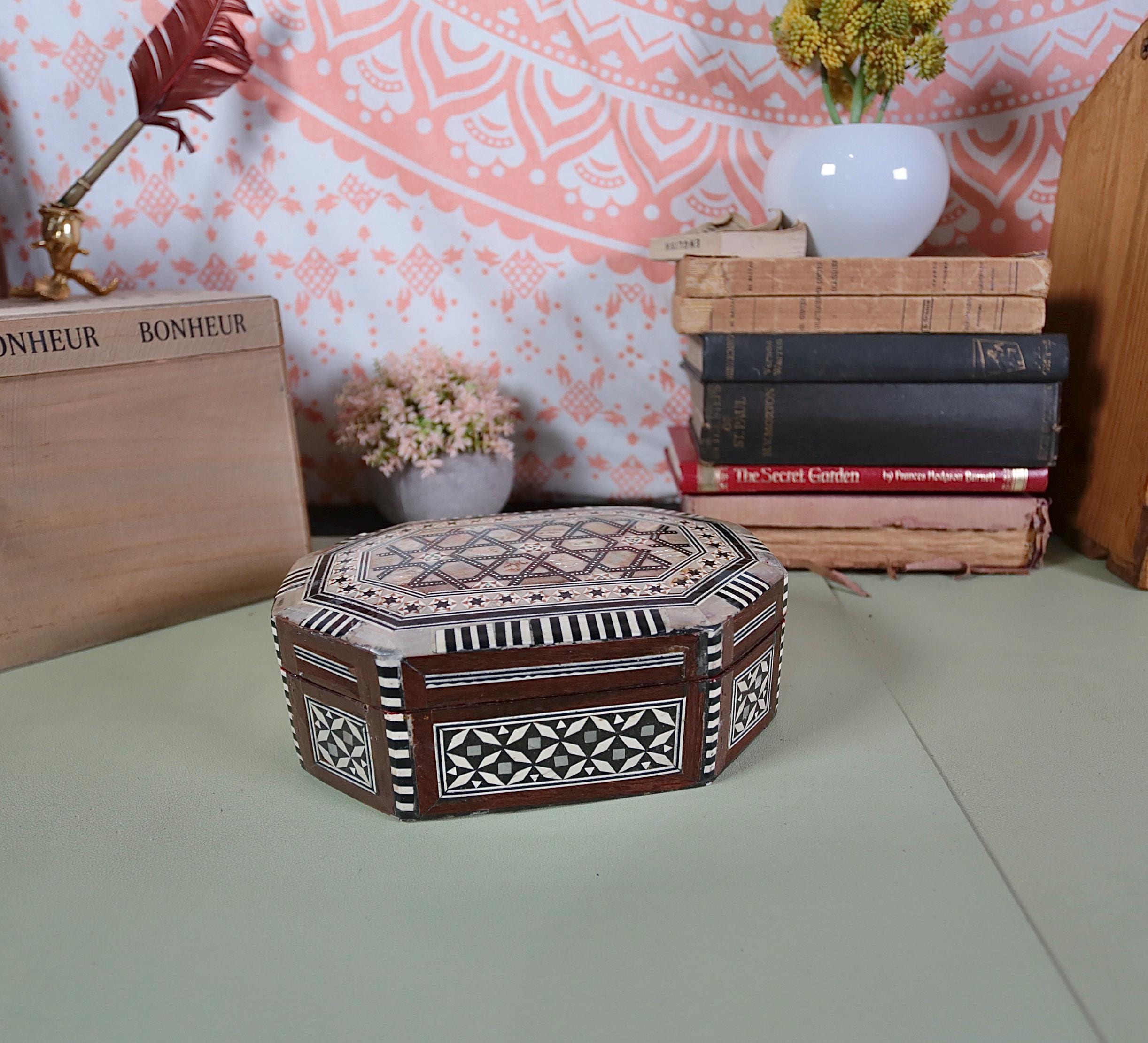 赤い裏地のヴィンテージ象嵌木製収納ボックス - Etsy 日本