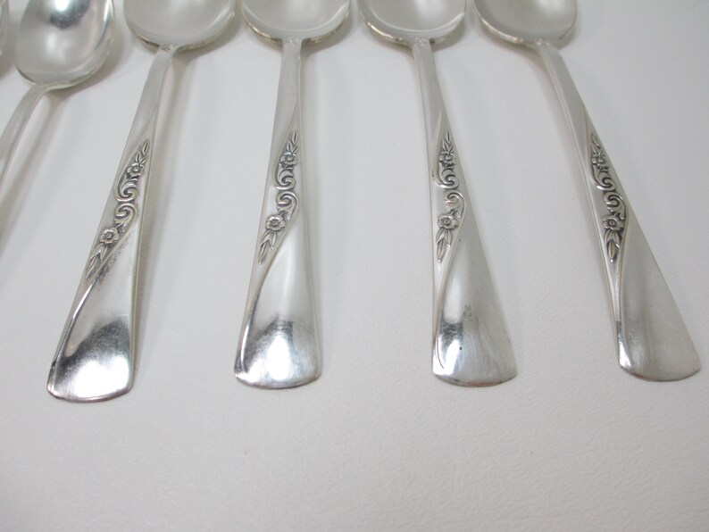 Revelation ll Silverplate 11 Piece Set Teaspoon Soup Spoon Rose Scroll Silver Plate 1953 Vintage International