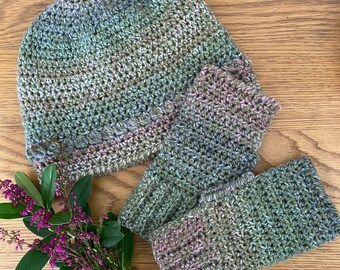 PDF Crochet Pattern - Hat & Wrist Warmers &#39;Sal&#39;s Garden&#39;