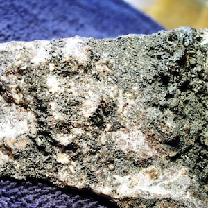 Specularite Hematite Malachite Barium Gold Silver ore minerals specimen from Utah