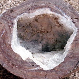 Geoded Thunder egg stone quartz image 1