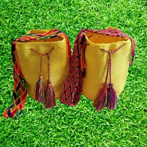 Mochila Wayuu Colombiana, Bolso Wayuu Grande Amarillo, Con  Asa Diseño Chevron ( LLavero GRATIS)