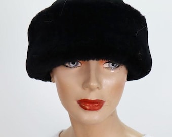 Women's Sz 22" Black Sheared Lamb Fur with Suede Hat MINT