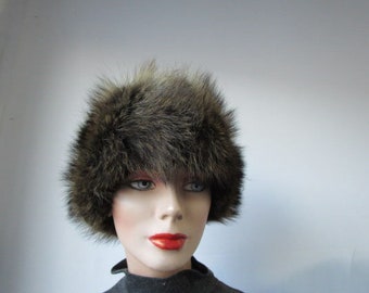 Women's Sz 22" Raccoon Fur Hat MINT+