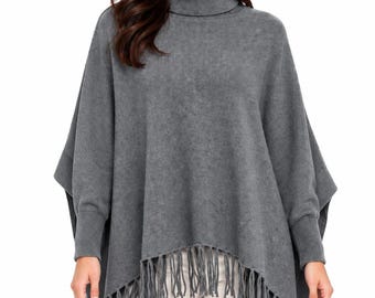 Poncho pull en laine 100 % grise à manches pour femme