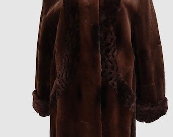 Damen Sz 10/12 M Braun geschorene Bisamratte Pelzmantel-Jacke mit Designs SUPERB