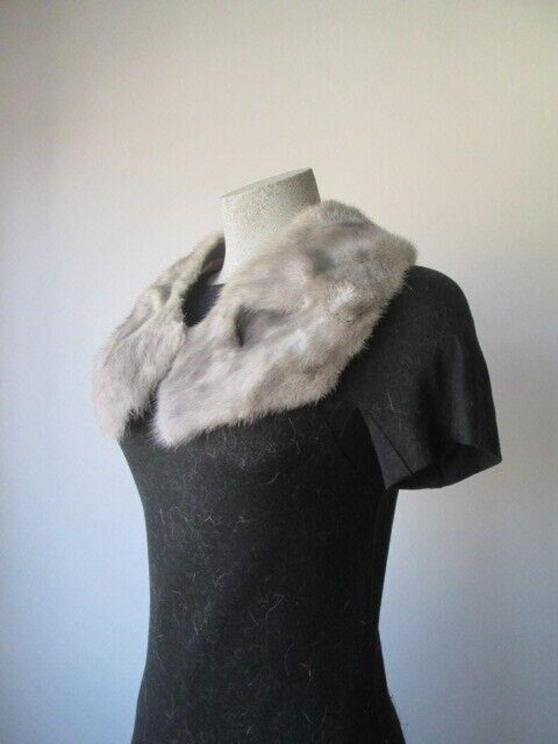 Women's Natural Sapphire Mink Fur Collar MINT For Coat Raincoat Jacket image 2