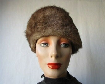 Women's Sz 22" Natural Mink Fur Hat Mint