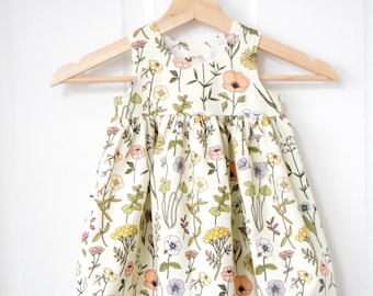 Vestido babydoll de flores silvestres: jersey de algodón hecho a mano para bebés, niños pequeños y niños.