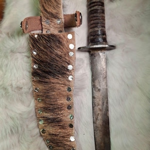 Custom Right-handed Boar Knife Sheath