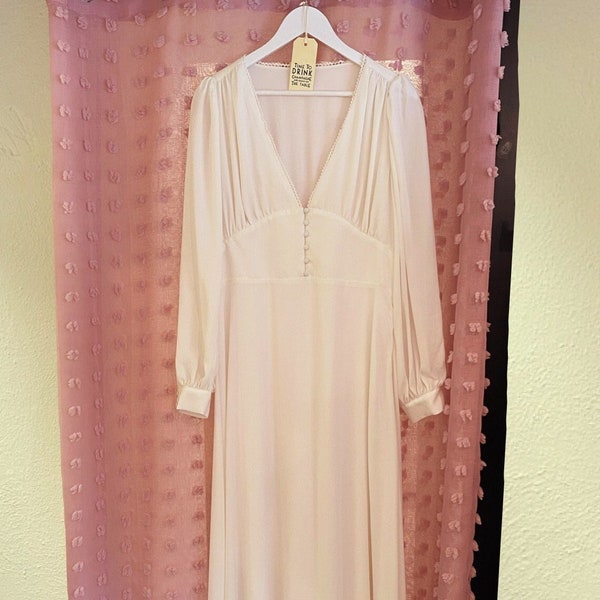 1940s Style Wedding Dress, Plus, 1930s Wedding Dress, V neckline, Ivory, Long Sleeved Wedding Dress Flattering UK 16/18 Euro 44