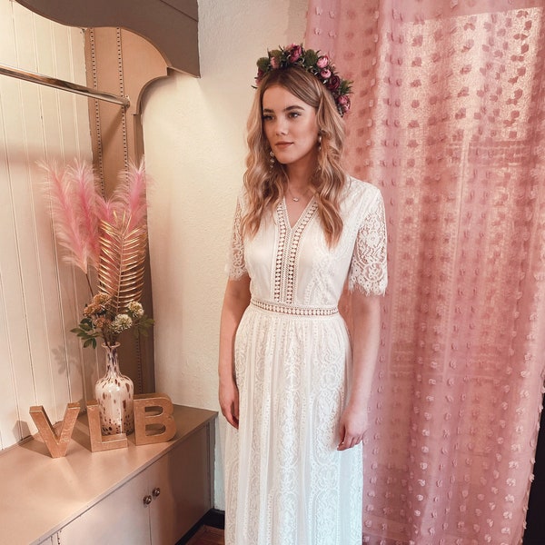 Boho wedding dress | White lace bohemian gown | Lightweight | Floaty | Informal | Micro wedding | Beach |  14/16