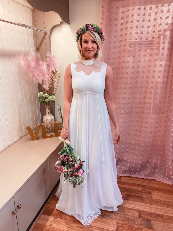 Vintage 1960s Empire Waist Wedding Dress | High Neck Daisy Trim, UK 8 / US  4-6